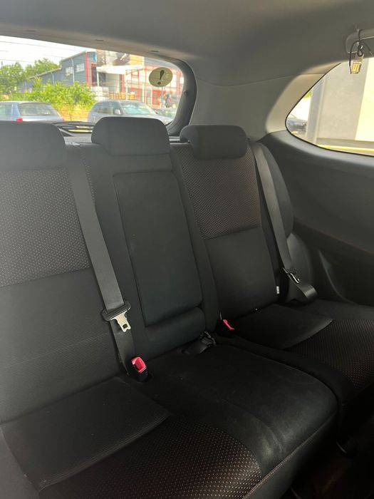 Toyota auris 2010 1.6 benzina