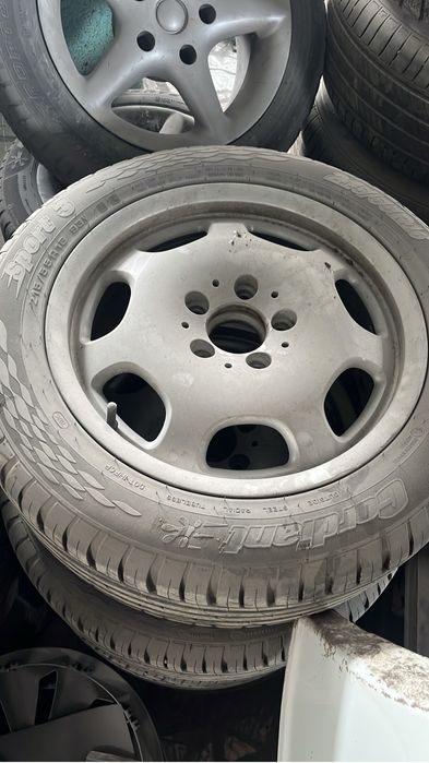 Продам комплек дисков с резиной