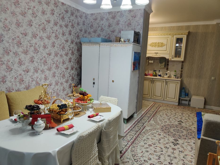 Продаётся трёхкомнатная квартира!