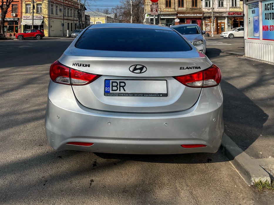 Hyundai  Elantra