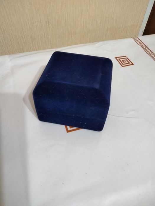 Продам часы, часы.