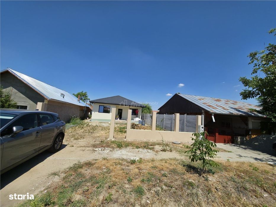 Casa noua la gri - Gostinari - 3 camere - 110mp - 700mp teren -