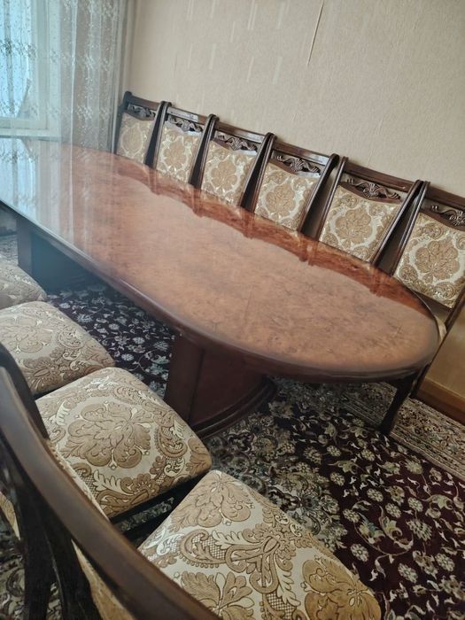 Стол-стул сотилади