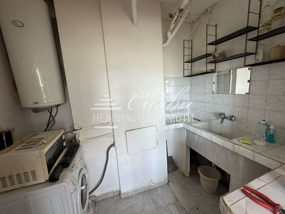 Тристаен апартамент - кв.Боровец