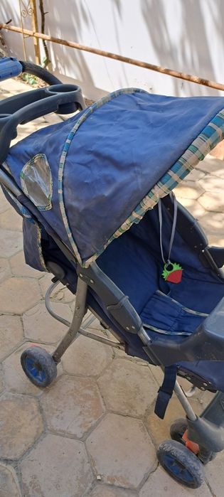 Детская коляска. Не китайская. Удобная в использовании. Ремни  безопас