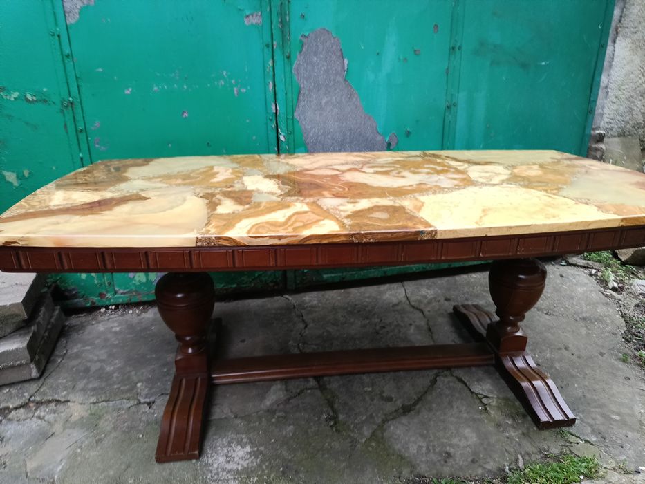 Маса от Оникс от края на 60сете