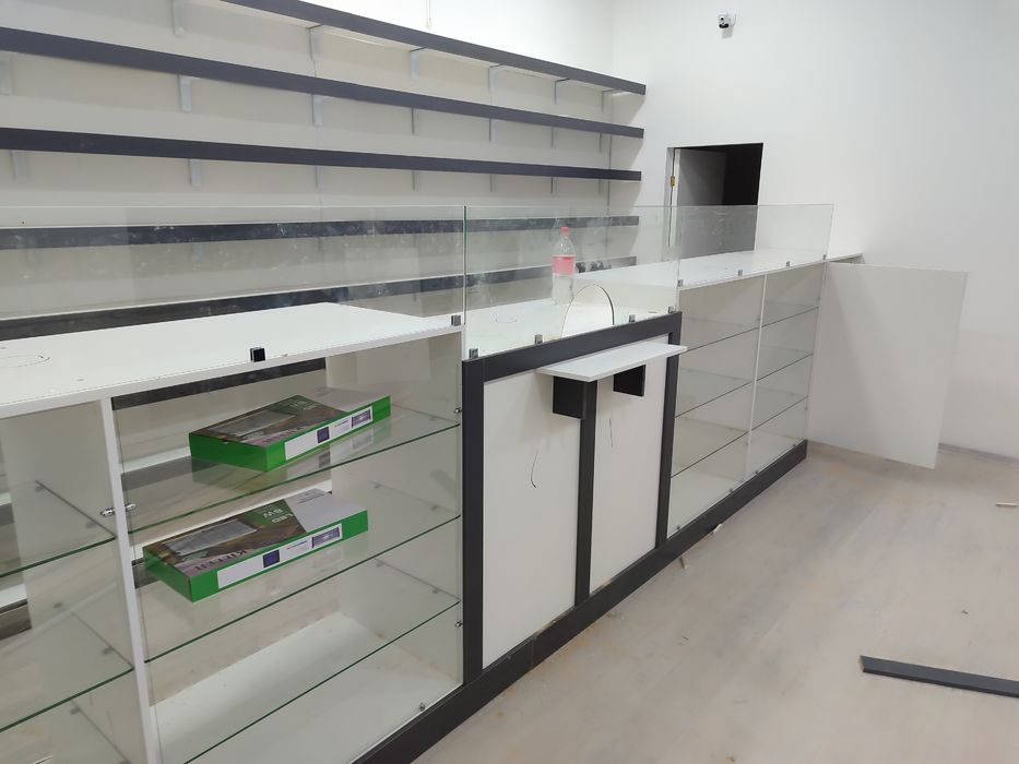 Полки прилавка для магазинов