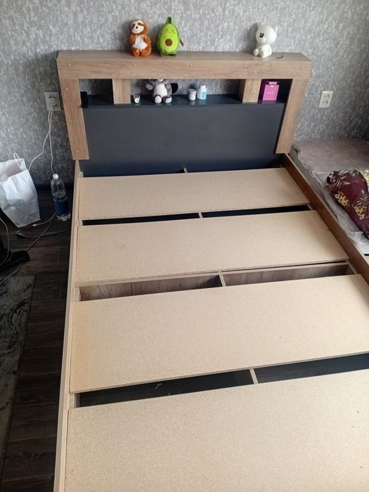 Продам кровать 140×200