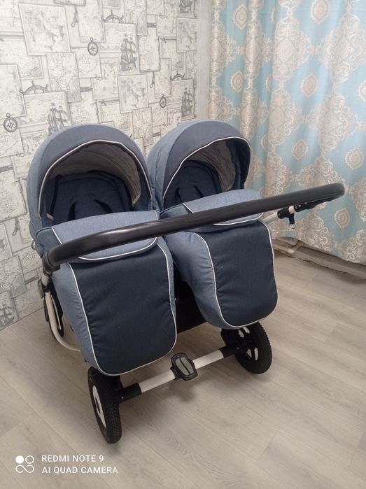Коляска для двойняшек