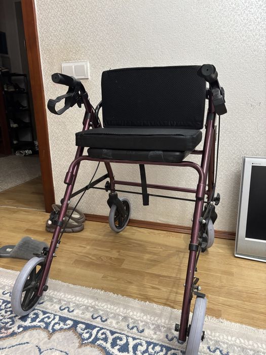 Инвалижная коляска