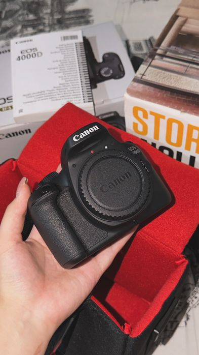 Продаю Canon EOS 4000D в отличном состоянии!