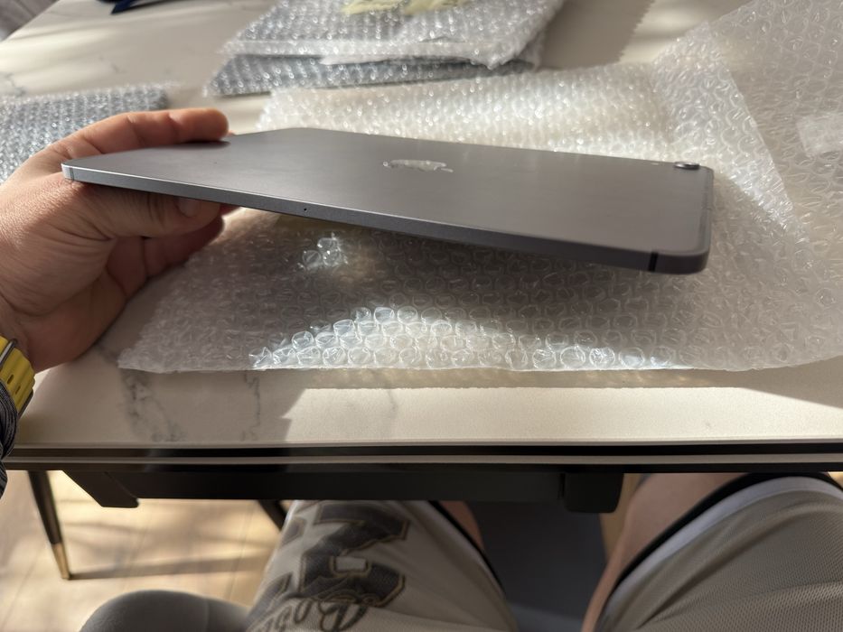 Ipad pro 11 balck 256 celular generatia 1 2018