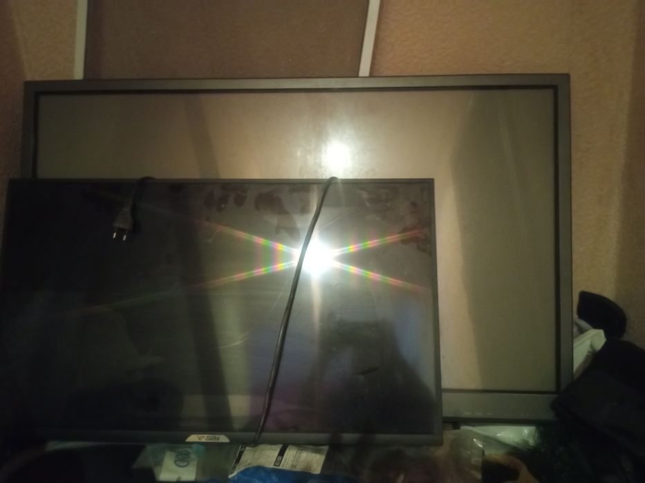 Продам телевизоры на запчасти