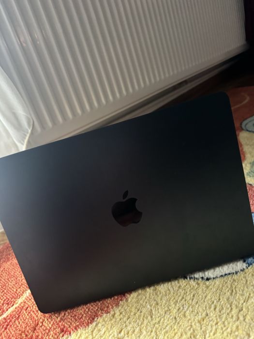 Macbook air 13” m2