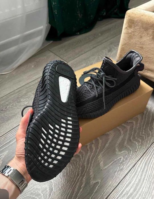 Adidas yeezy 350 v2