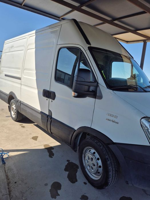 Autoutilitare iveco