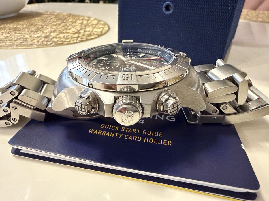 Breitling Super Avenger Chronograph  48mm. Оригинален, като нов. 2024г