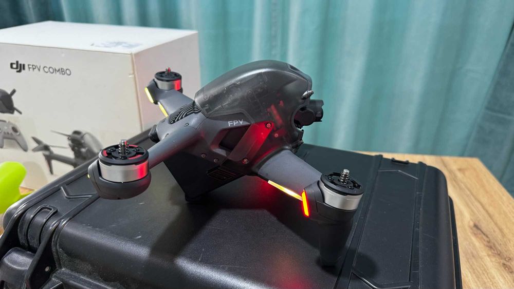 Продавам DJI FPV Combo + Куфар PGYTECH – Неразличим от нов (5 ч. полет)!