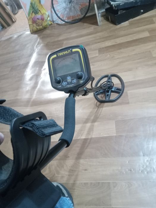 Продам металлоискатель