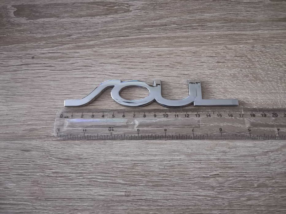Сребриста емблема Kia Soul