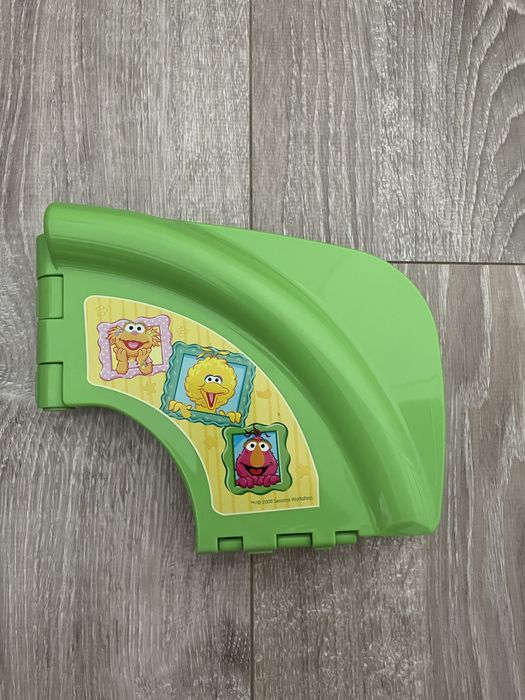 Capac de toaletǎ pt. copii nou