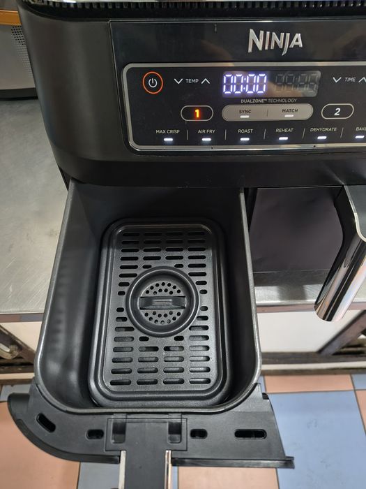 Ninja Foodi Двузонов дигитален фритюрник с горещ въздух, 2 чекмеджета,