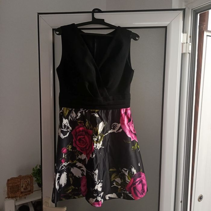 Vând rochie de ocazie purtată o singură dată!