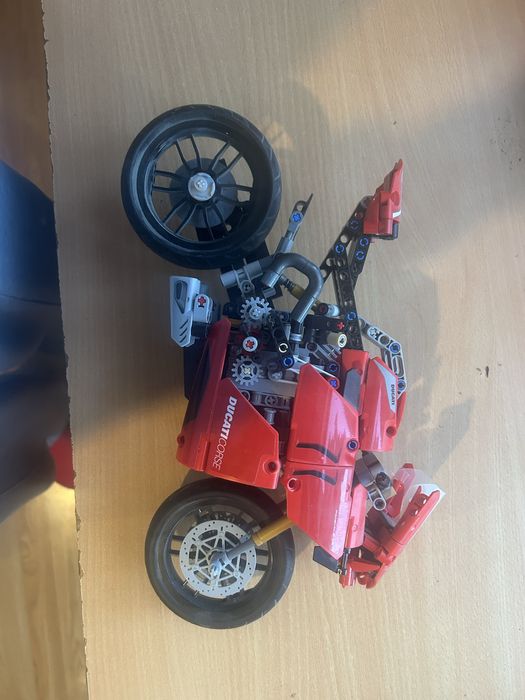 Lego tehnic motocicleta ducati