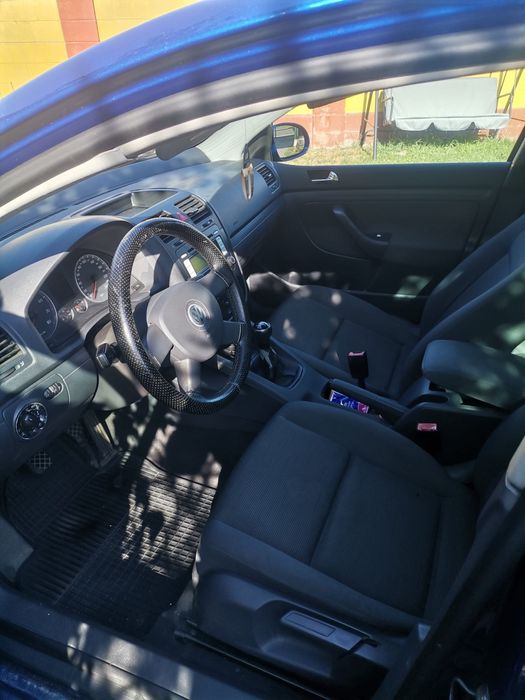 Golf 5 1.6MPI  BGU 2005 102 cp