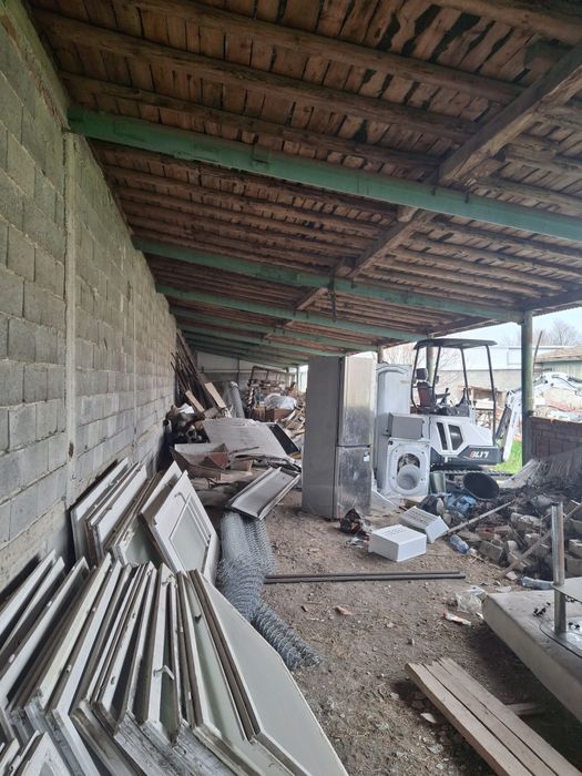 База индустриален имот