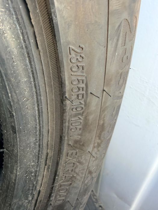 Зимние шины 235 55 R19