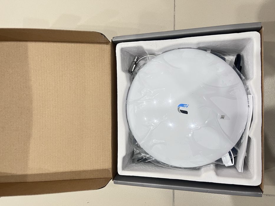 NanoBeam  5GHz 19 dBi airMAX
