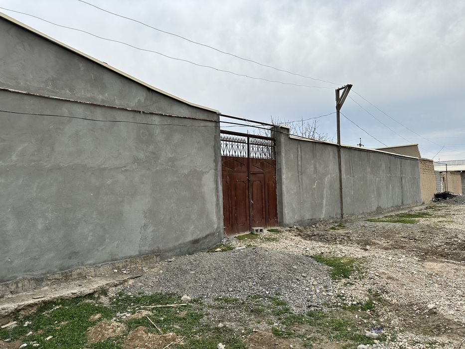 Срочно!!! Продаётся дом. В близи Районого хакимията. Райцент ор 38 шк