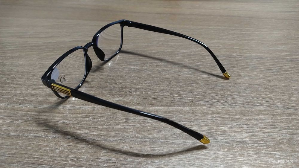 Ochelari vedere pentru aproape - CITIT