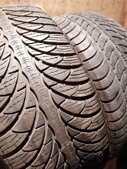 Продавам зимни гуми