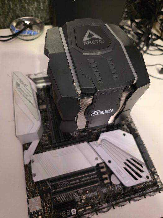 Asus Prime TRX40-PRO + AMD Threadripper  3960x + Arctic Freezer 50TR