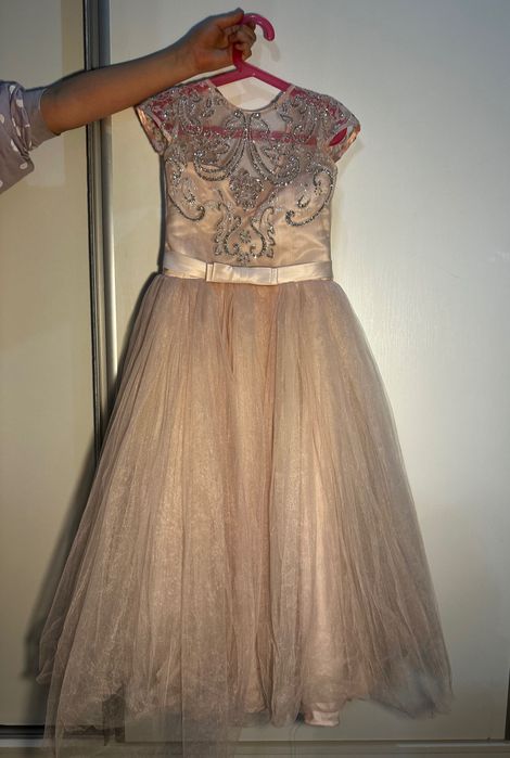 Платье пышное нежное для девочки