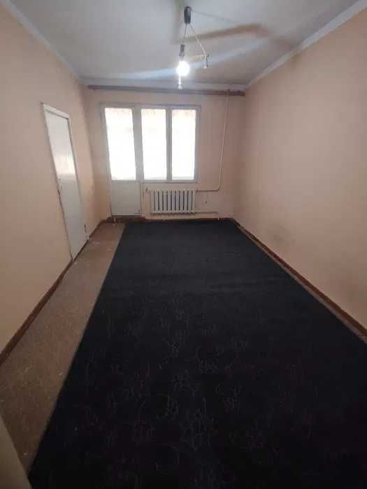 Срочно Продам 2х комн/2/4 массив Ялангач.2*