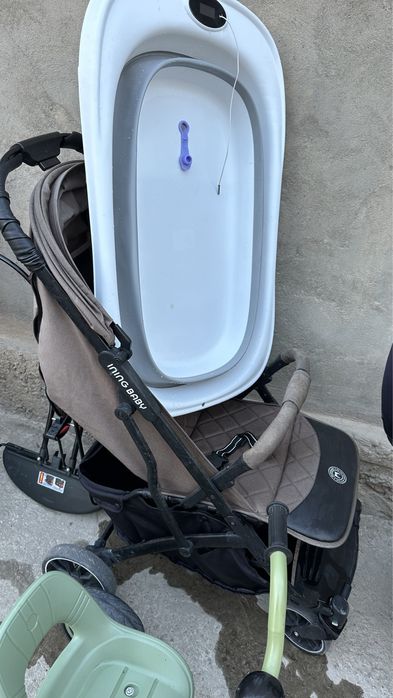 Коляски,стульчик для кормления