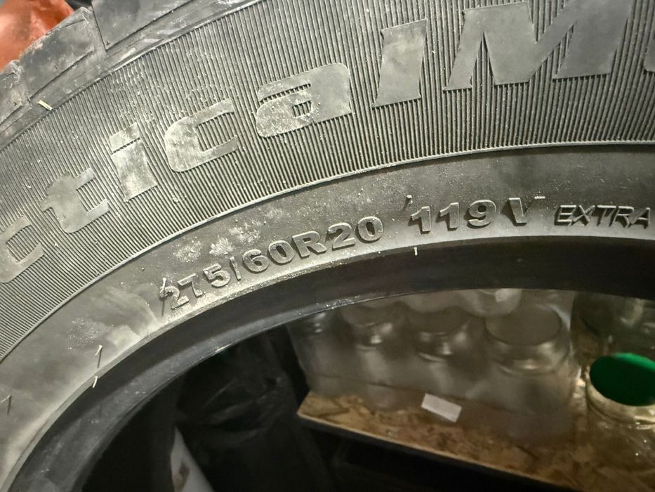 Продам шины летние 275/60/20