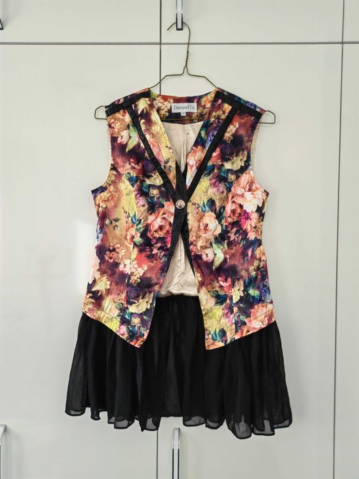 Страхотен дамски елек