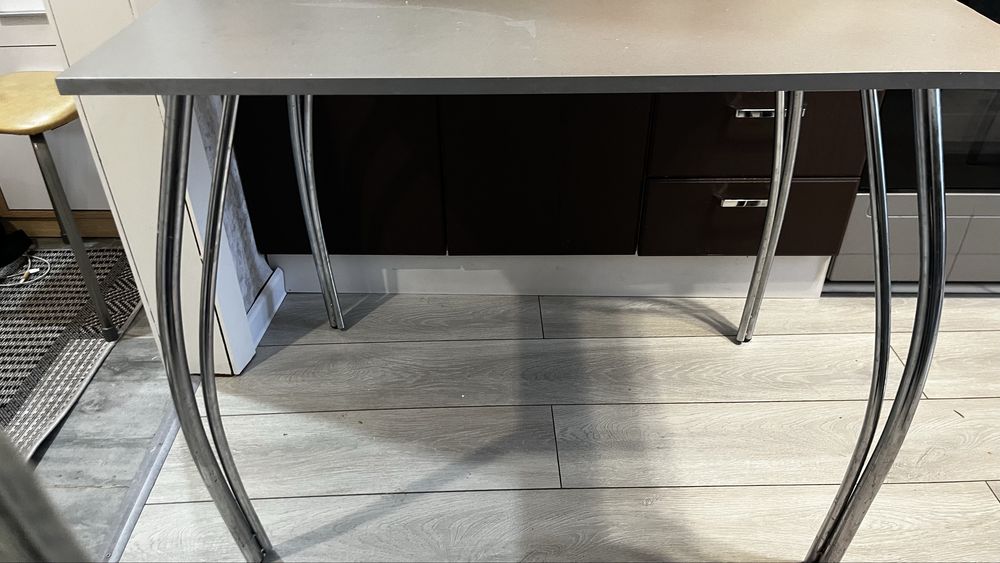 Обеденный стол из лдсп