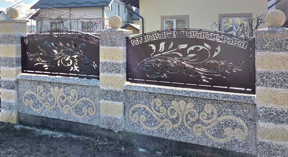 Porti din tabla decupata