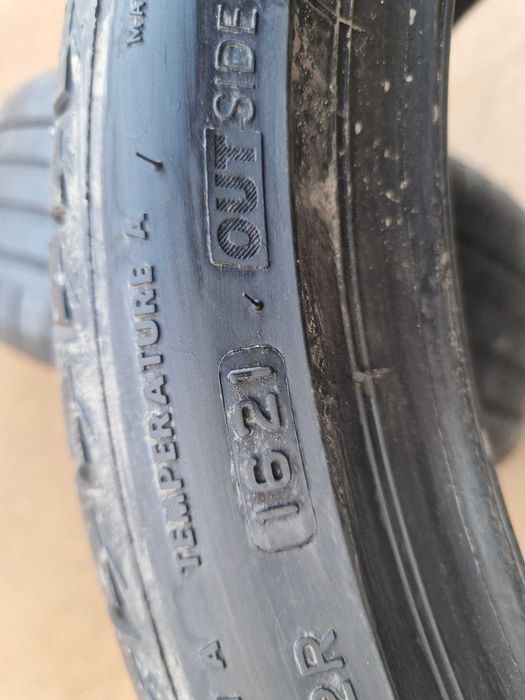 2 Bridgestone R18 225/40 Летни гуми  DOT1621