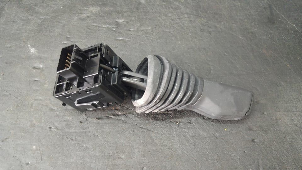 Maneta semnalizare opel antara l07 202005410