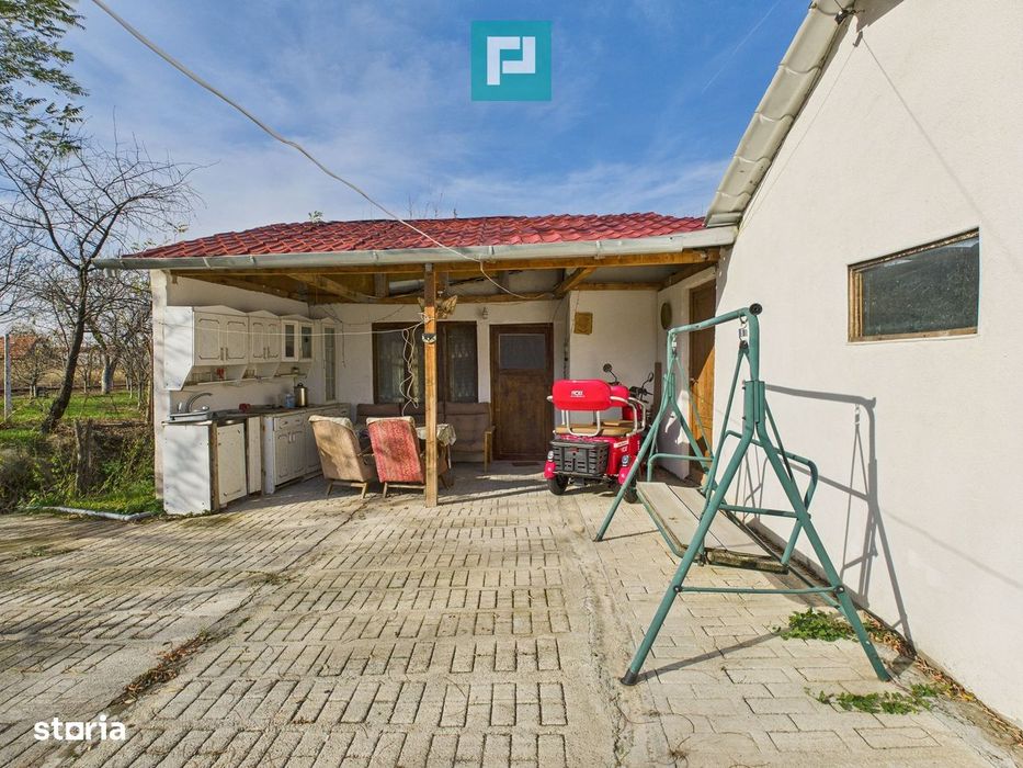 Casuță cu priveliște panoramică spre Cetatea Șiria