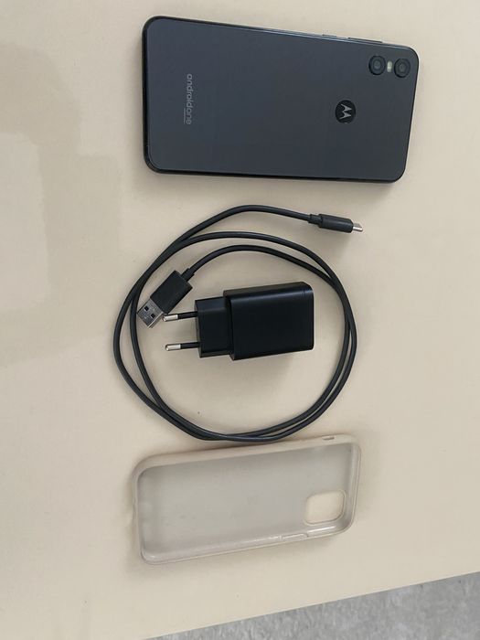 Telefon Motorola one  64