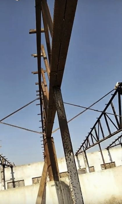 Фермы и трубы металл крепкие
