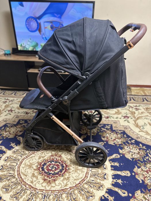 Продам коляску Текнум