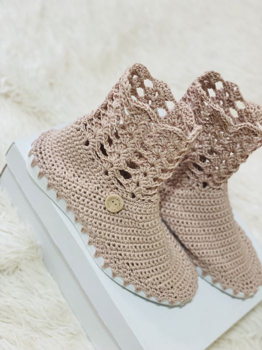 Incaltaminte realizata manual